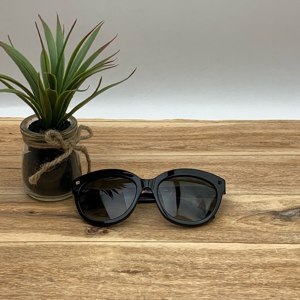 Salvatore Ferragamo Cat Eye Sunglasses - Picture 2 of 12